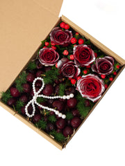 Elegant Red Fruit Box (M)