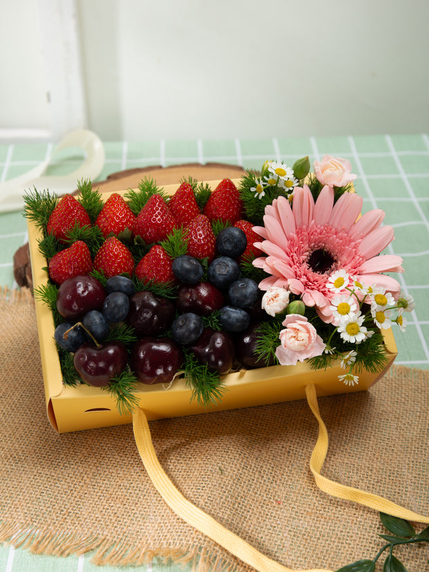 Sweet Heart Fruit Box